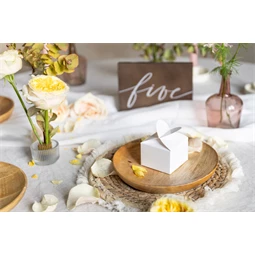 Dobozok fehér 6x5x6 cm S/10