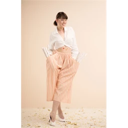 Kézi szórású konfetti szívekkel mix 35 cm