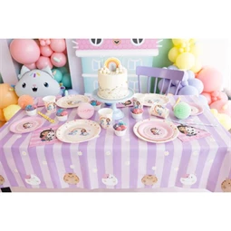 Papír asztalterítő Gabby babaháza, 180 x 120 cm