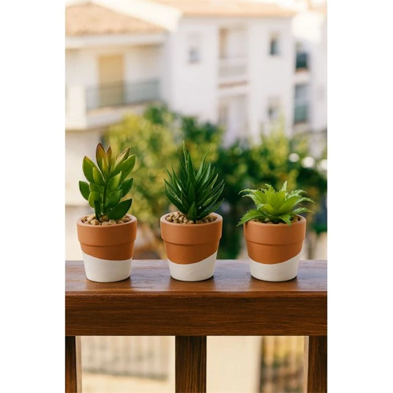 Selyemvirág kaspóban 5,5x5,5x13 cm 3 féle