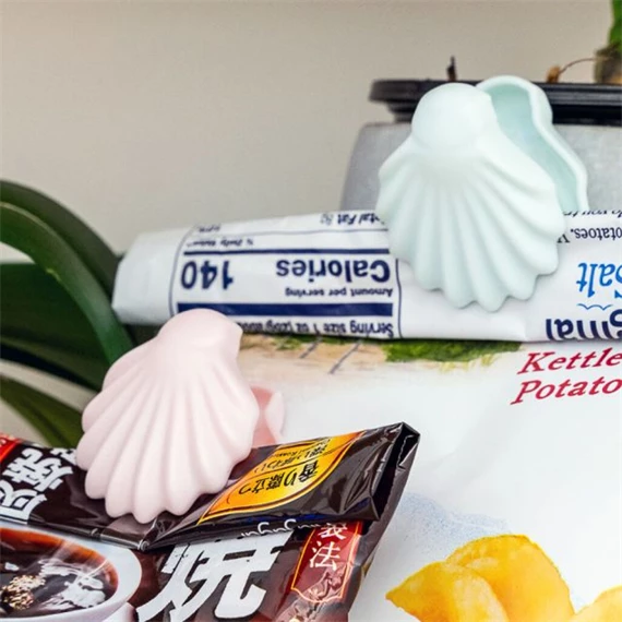 Tasakzáró csipesz, kagylós 5x5,3x3,3 cm S/4