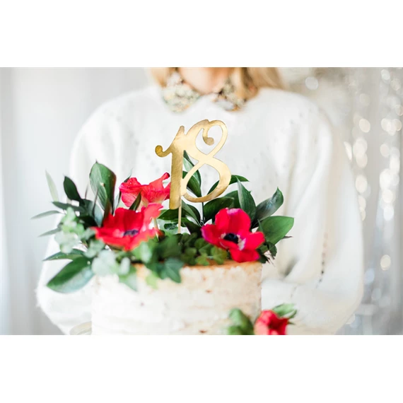 Tortadísz 18-as szám arany 20,5 cm