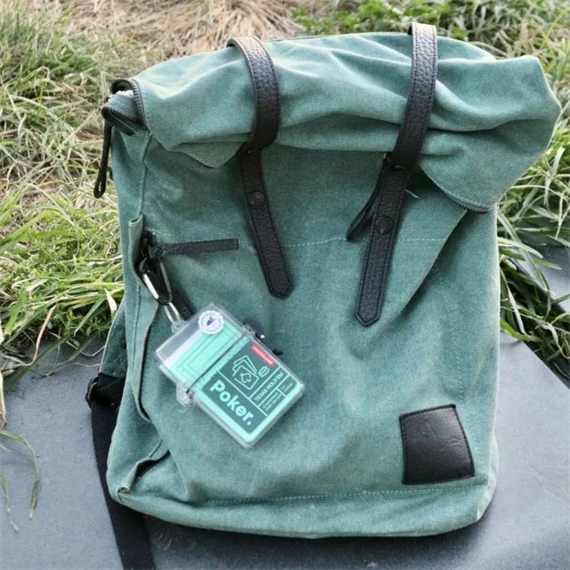 Utazó póker szett 9,5x12x3,5 cm