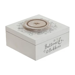 Varrókészlet dobozban 18x18x10 cm